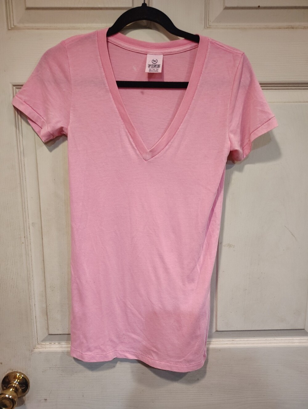 NWOT Women's Size XS Pink V-Neck Tshirt